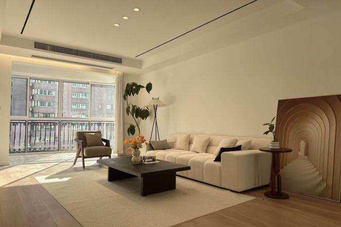 Charming elegant 3brs 2lrs Nr L10/15