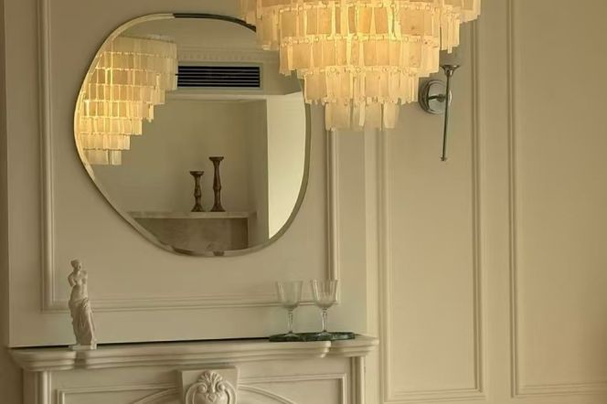 Large floor-to-ceiling windows, Suzhou River view, French style, abundant sunlight，L11-13