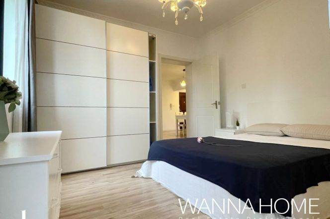 Spacious&Modern&Bright 2Bdrs 1Bath Apt+L2/11 Jiang Su Rd+Large Closet+2 Open Balconies