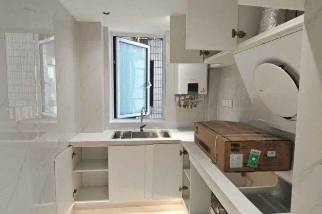 Elevator apartment with underfloor heating,, good lighting, L 7  Changping Rd Station 