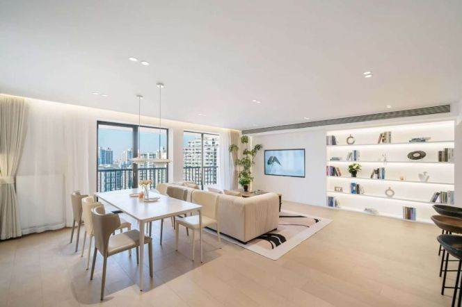 Chic 4BR 2BA 210m² High-Rise next to Jiangning Rd Station