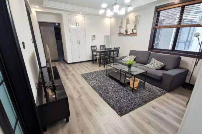 Renovated 2bedrooms Apt +floor Heating+Oven@Changping Rd