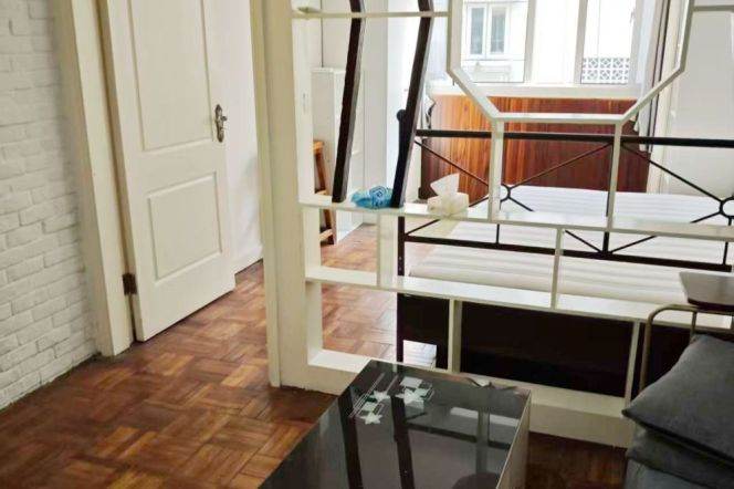 Simple and beautiful One Bedroom apt near iapm  