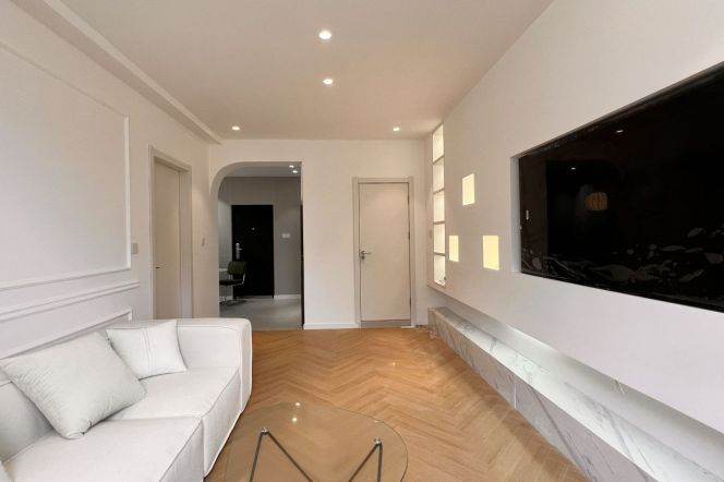 Spacious &Modern 1Br 17F | Zhongshan Park Metro L2/3/4 | Good compound 9.2K