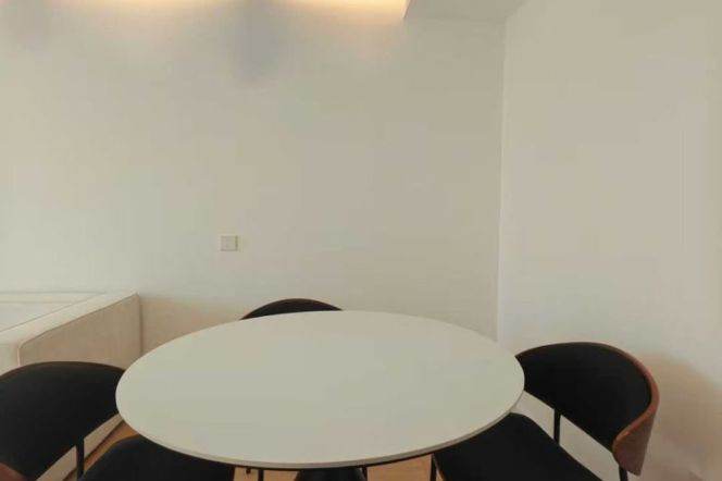 Elevator apartment with underfloor heating,, good lighting, L 7  Changping Rd Station 