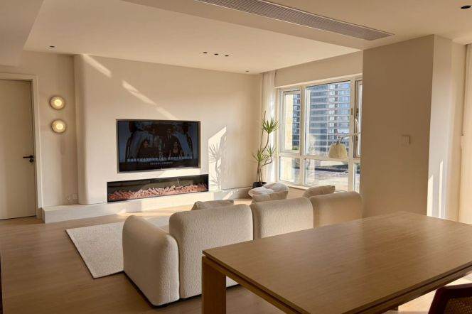Bund summit spacious 1br@xiaonanmen 165sqm quality design walk in colset