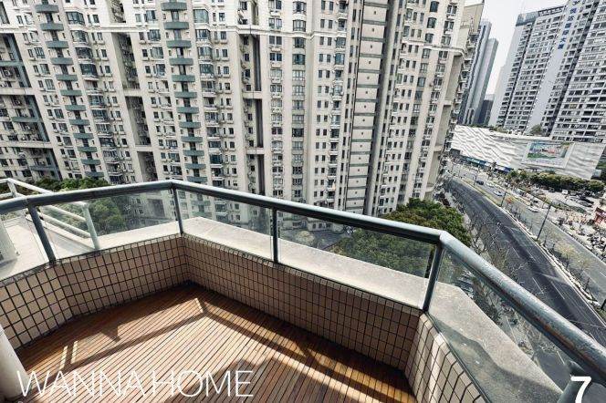 Garden Compound/Line 13/14 MT/Gym+Pool+Tennis/Balcony/Bathtub/Large Storages/Cozy2br