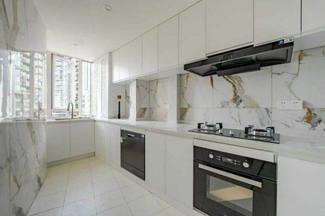 Ladoll International City floor heating 3brs/2lr/2ba apt with balcony;L2/12/13