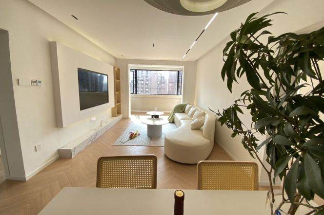 2-bedroom apartment on Yanping road  