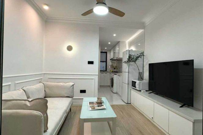  1 br near ECNU L2/L3/L4 zhongshan park station+yard