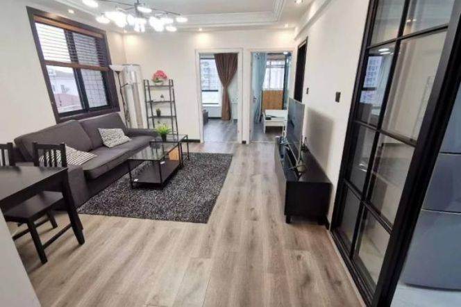 Renovated 2bedrooms Apt +floor Heating+Oven@Changping Rd