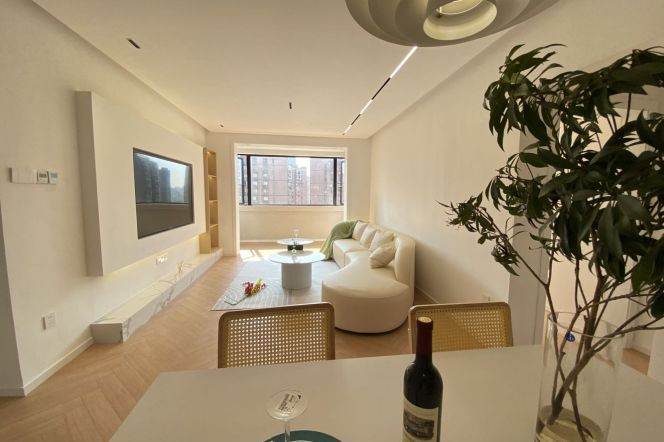 2-bedroom apartment on Yanping road  