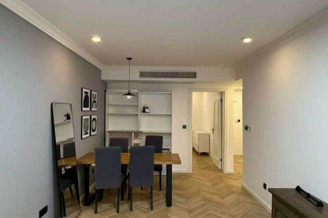  Good value 1br with yard at Changning only   6.8k    M10/11