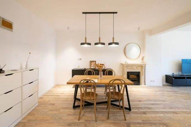 Full furnished 1br/90sqm & elevator@ Changping Rd & Line 7