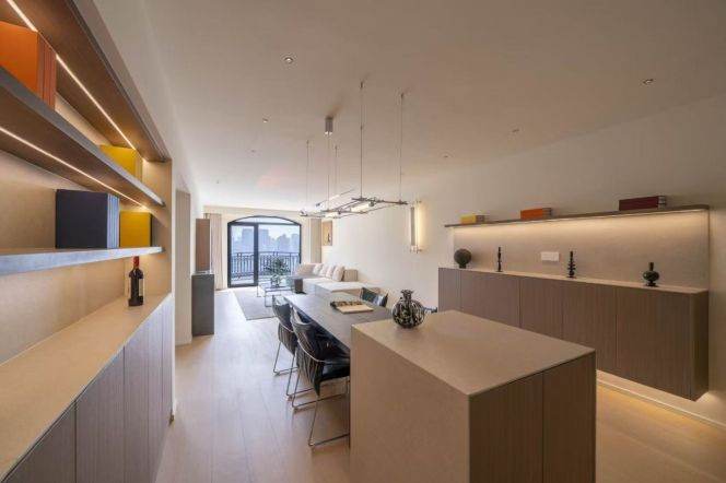 brand new big 2brs floor heating big open balcony near Yuyuan garden line 10,14 only 23.5K