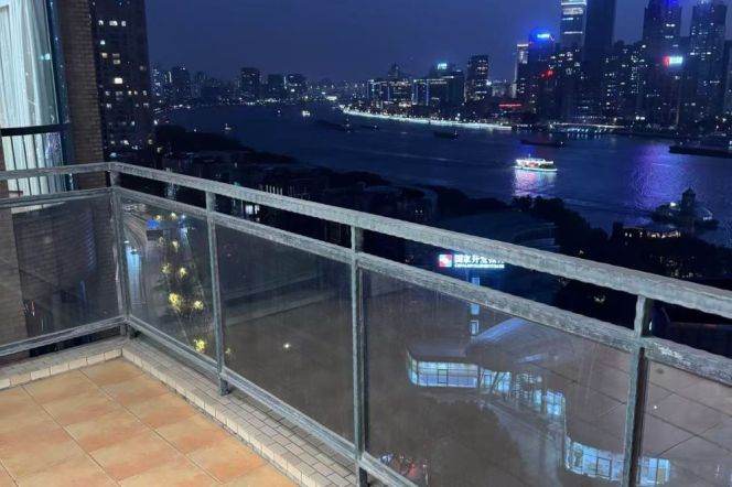 super modern brand new 3brs floor heating open balcony river view IFC 37.5K