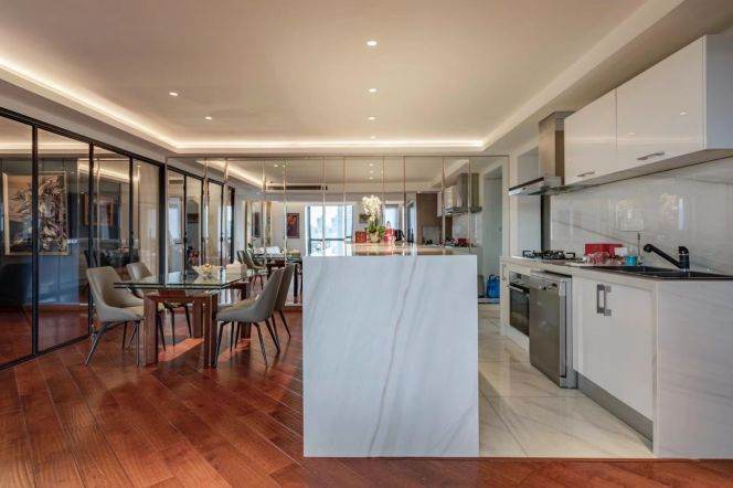 High-rise Big 2+1 Flat in Fumin Road