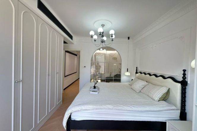 Newly Renovated 1Br/2Lr/1Bt+Lovely Patio@L2/7/14 Jing’an Temple Station