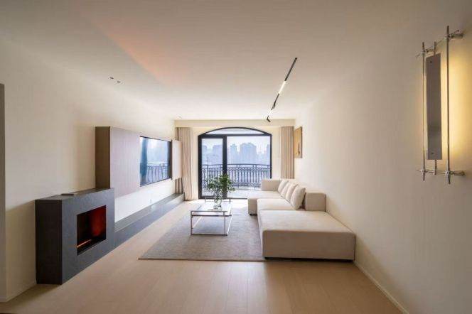 brand new big 2brs floor heating big open balcony near Yuyuan garden line 10,14 only 23.5K