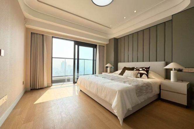 very modern big 2brs plus study with balcony near Huang pu river 21K
