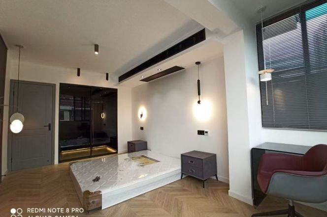 Modern 1/2Living & large terrace/heating @Jiangsu Rd & Line 2/11