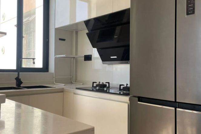 Spacious&Really Bright&Modern Elevator 1+1Bdrs 1Bath Apt+L13/14 Wu Ning Rd+Awesome View