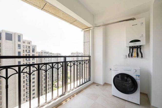 Modern  big 2brs floor heating open balcony modern furniture 16K