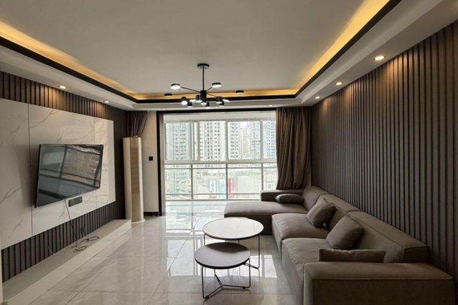 Spacious 3 br (150sqm) 5 mins walking to L8/9 LuJiaBang Rd st. near LaoXiMen