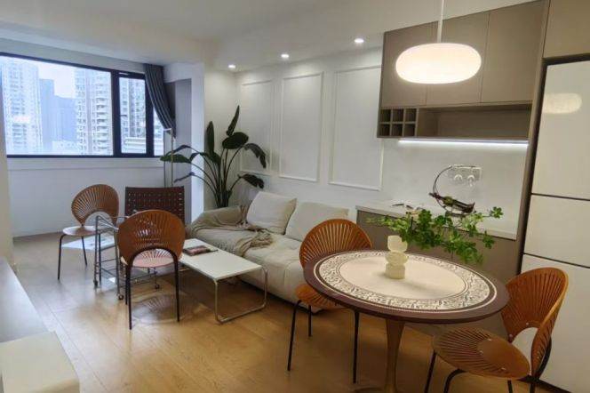 Modern 1br/2living & elevator/oven @Wuding Rd & Line 2/11/14 