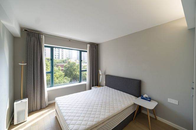 The Courtyards Spacious 3Br/2bt@Zhenning rd 3F 136sqm with open balcony 