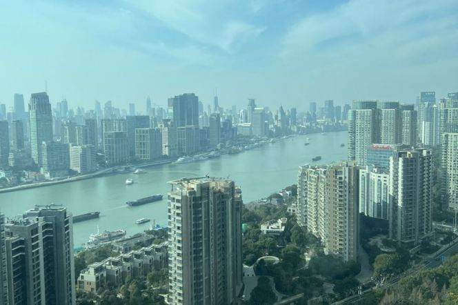 modern big 4brs huge living room beautiful river view good beside Huang pu river IFC