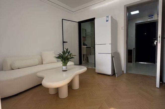 Furnished 1br-Jiangsu Road