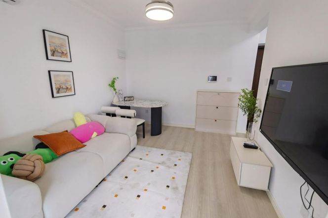 Cozy 1 br with near NYU shanghai, easy to L 8 LingZhaoXinCun st + L 6/8/11
