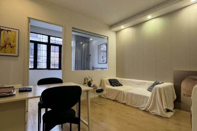 Cozy 1bedr with good size nr IAPM I NrL1 10 12 shaanxi(s)Rd metro