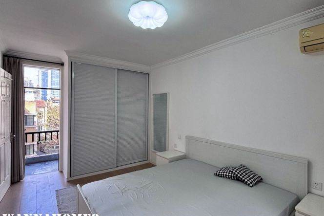 70sqm 1bedr+balcony only 8K nrL10shanghai library metro