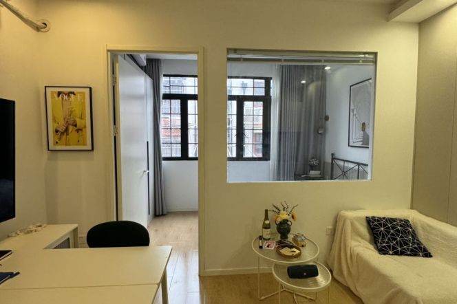 Cozy 1bedr with good size nr IAPM I NrL1 10 12 shaanxi(s)Rd metro