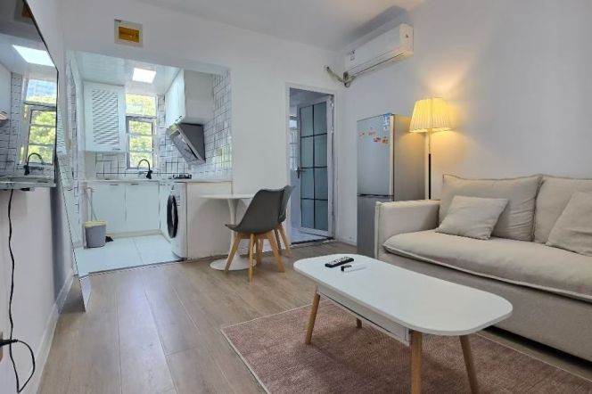 jiangsu rd station one bedroom