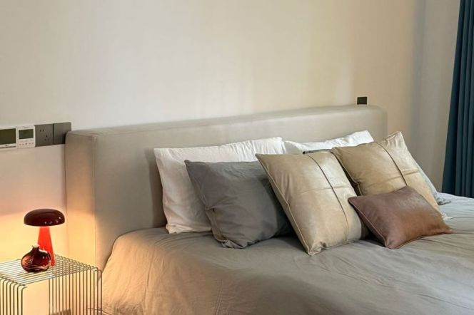 Huge 2brs with green view near Jing'an Temple