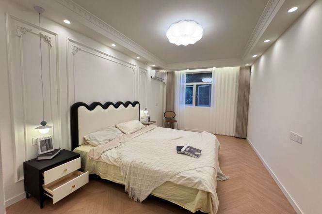 Terrace,3Br,2Baths,xujiahui ,open kitchen,heating,dishwasher