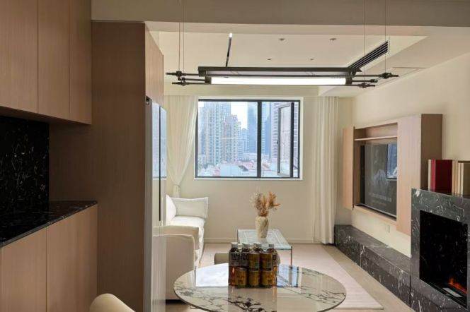 Renovated 2br with elevator near Hanzhong Rd