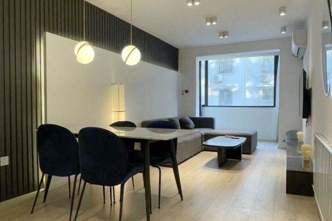 Spacious&Bright&Modern 1Bdrs 1Bath Apt+L10/11 Jiao Tong Uni./Large Closet+3F Walk Up