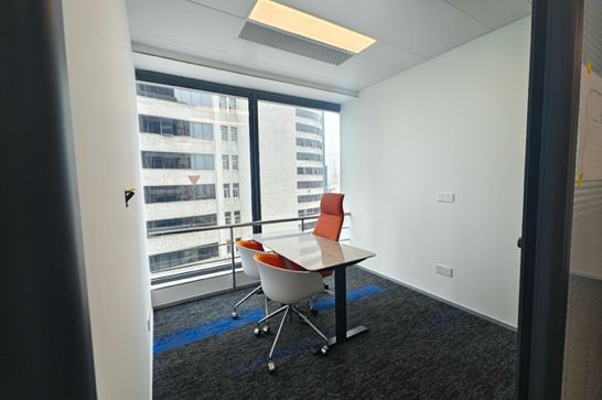 136sqm furnished office nr W Nanjing Rd