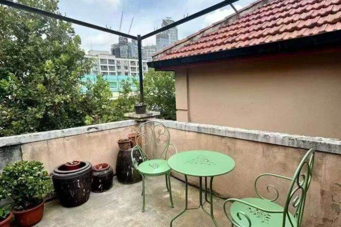 South Shanxi Rd Station Loft 1Br Line1/10/12