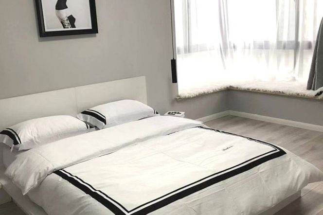 Spacious 2+1brs&2baths with balcony near Jiashan Road