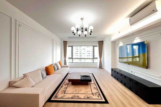 Zhenru Station Elevator 4Br/3Bath Line11/14 High-floor