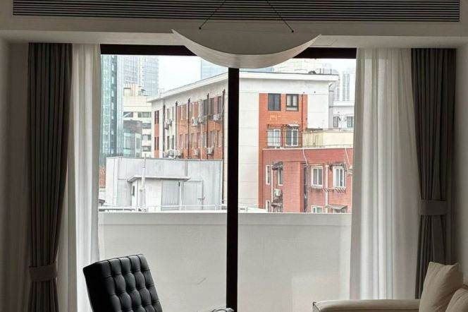 Modern style 3brs&2baths with balcony near Jing'an Temple