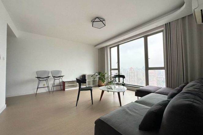 Huge 1br with high rise near Jing'an Temple