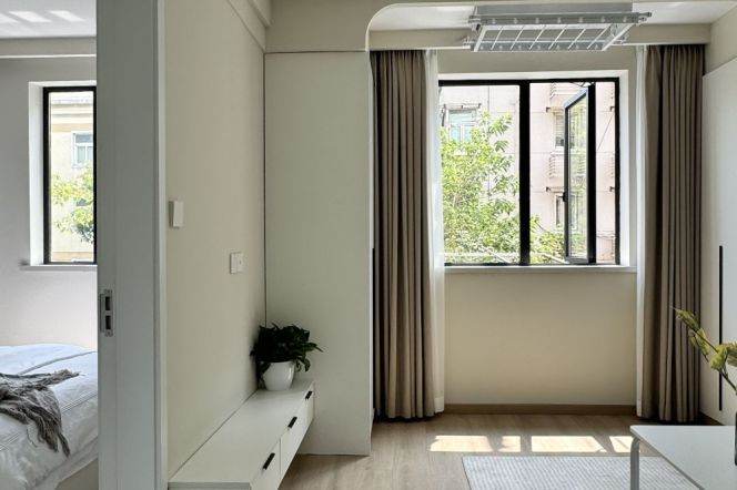 Big 1Br/West Yan'an rd/New/Sunlight/South/Big Window 7.6K