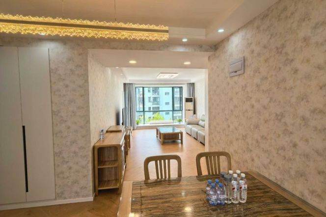  Spacious 3br with Floor heating at Minhang  Line 10