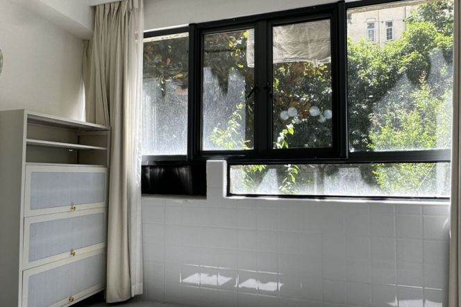 Great sunshine 1Br-1bathr Apt | Jiashan rd & South Shanxi rd /Iapm/9.9K